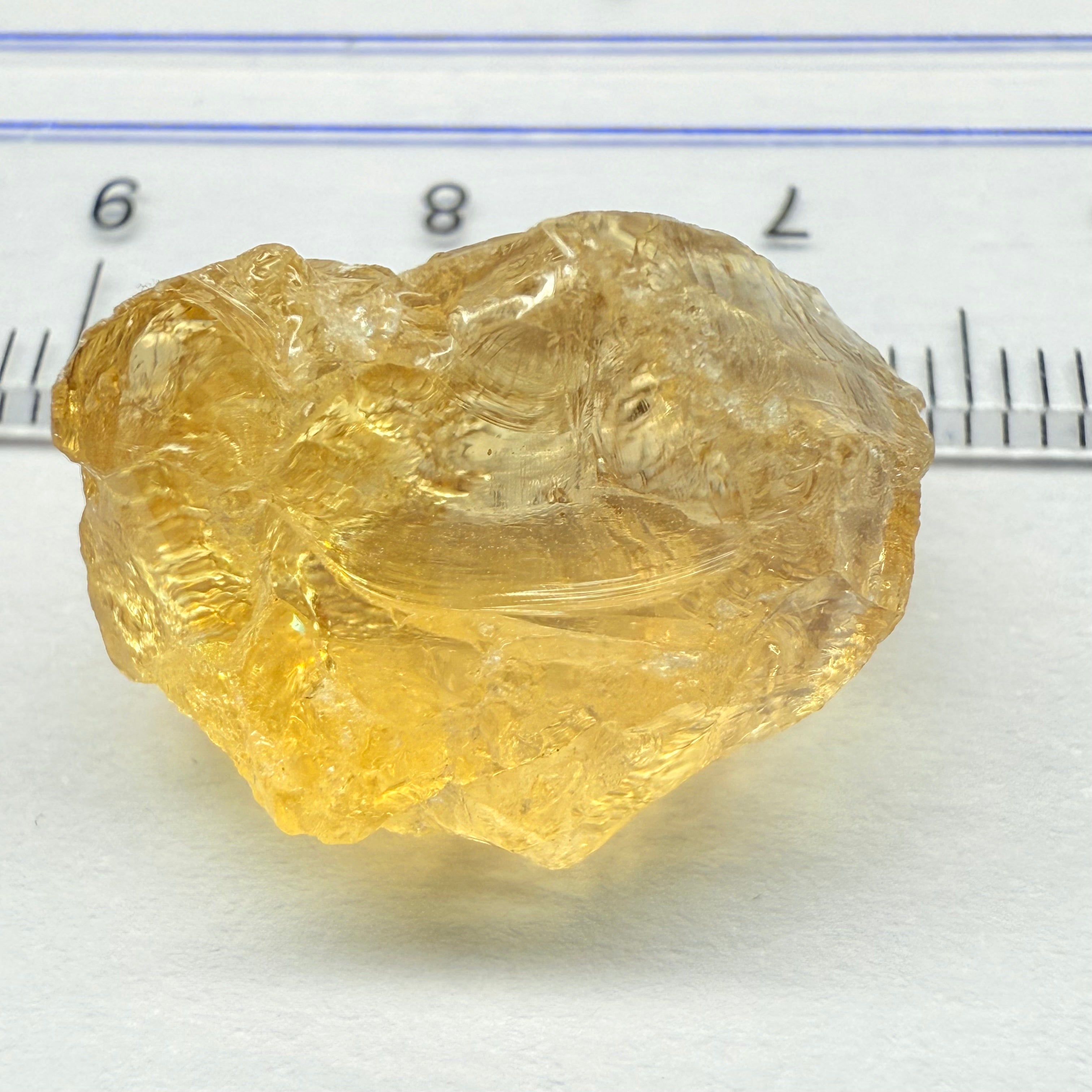 Citrine, 19.41ct, Zambia, Untreated Unheated, slight crack on the outside going in 3mm, rest is VVS-IF