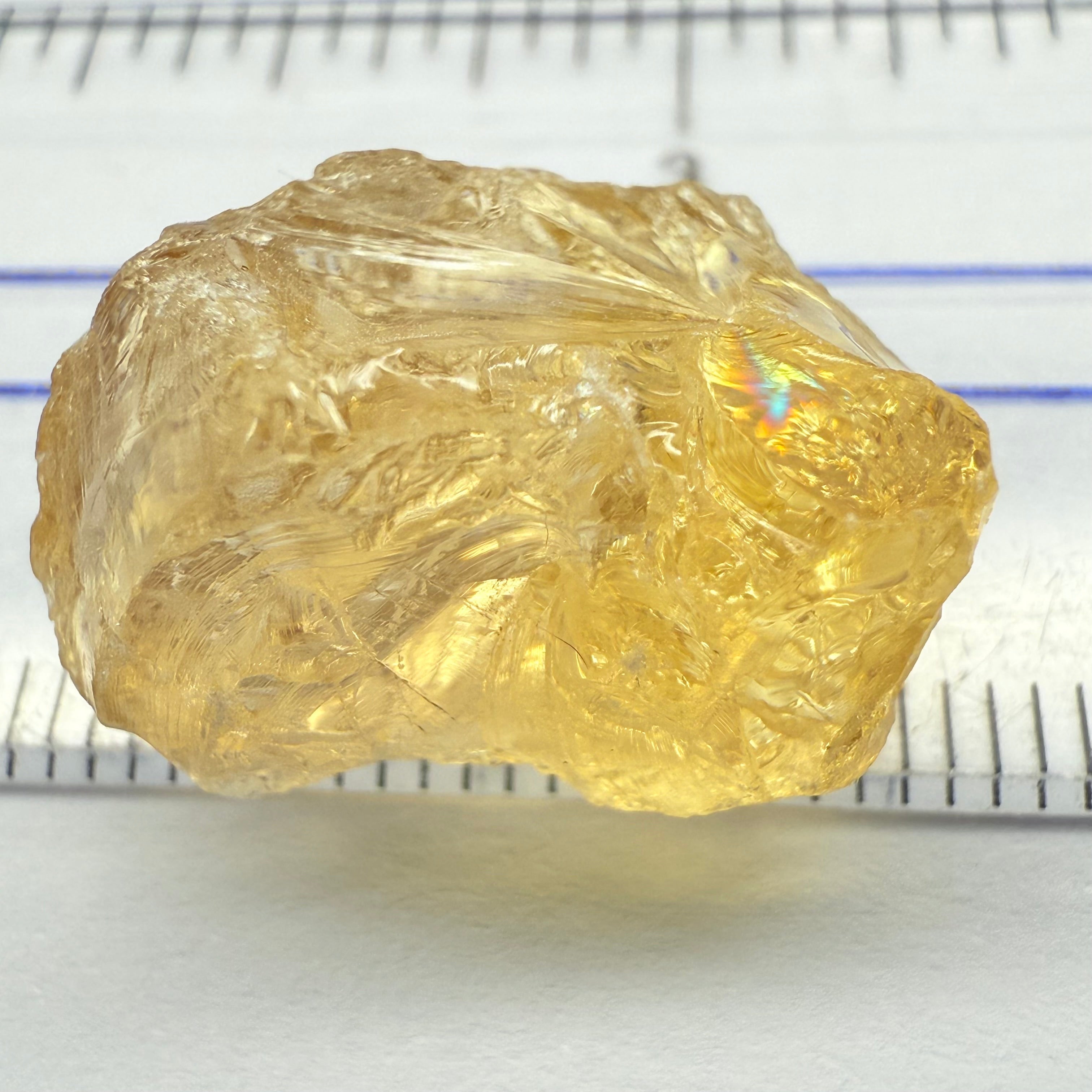 Citrine, 19.41ct, Zambia, Untreated Unheated, slight crack on the outside going in 3mm, rest is VVS-IF