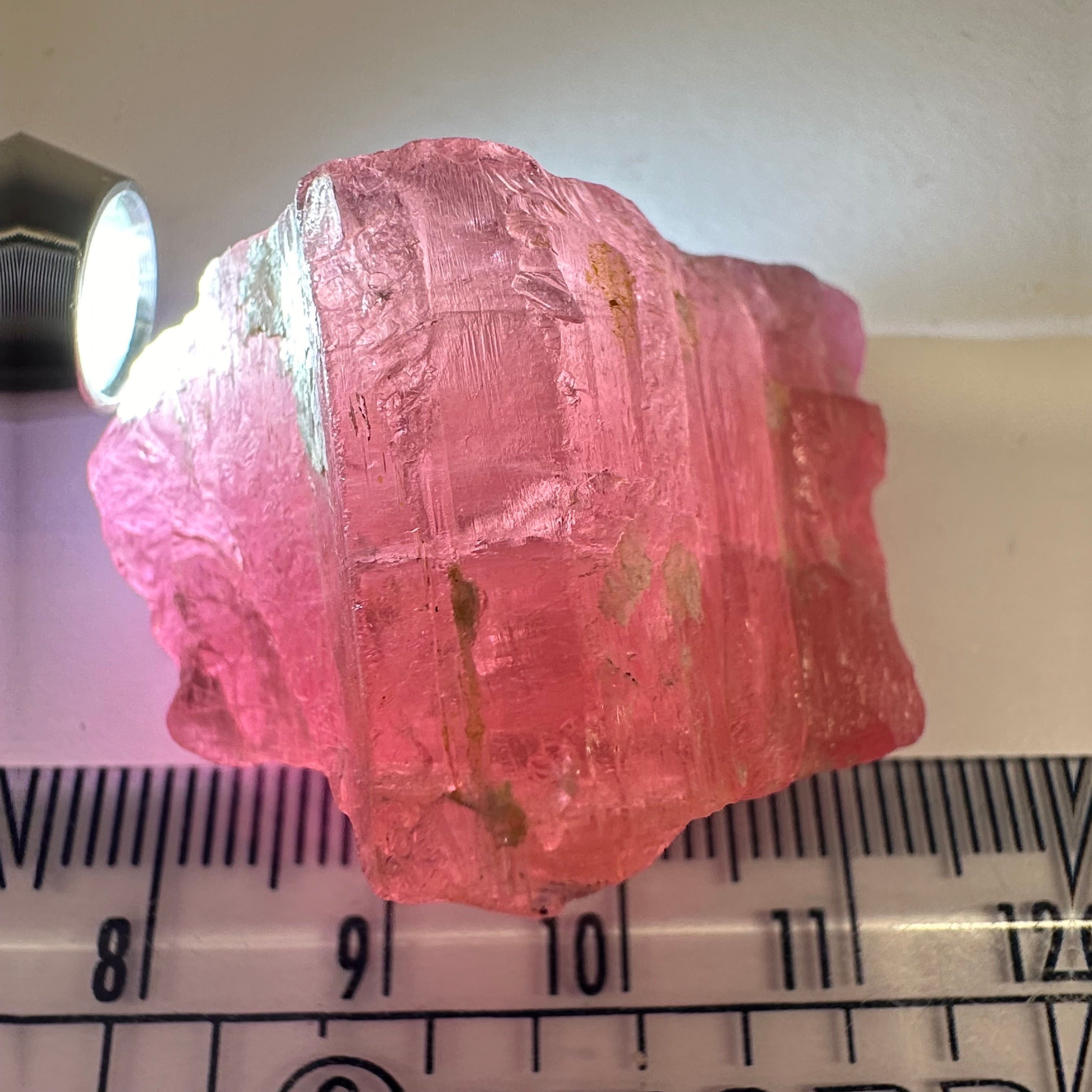 Tourmaline Crystal, 25.90gm, Untreated Unheated, cab/specimen grade