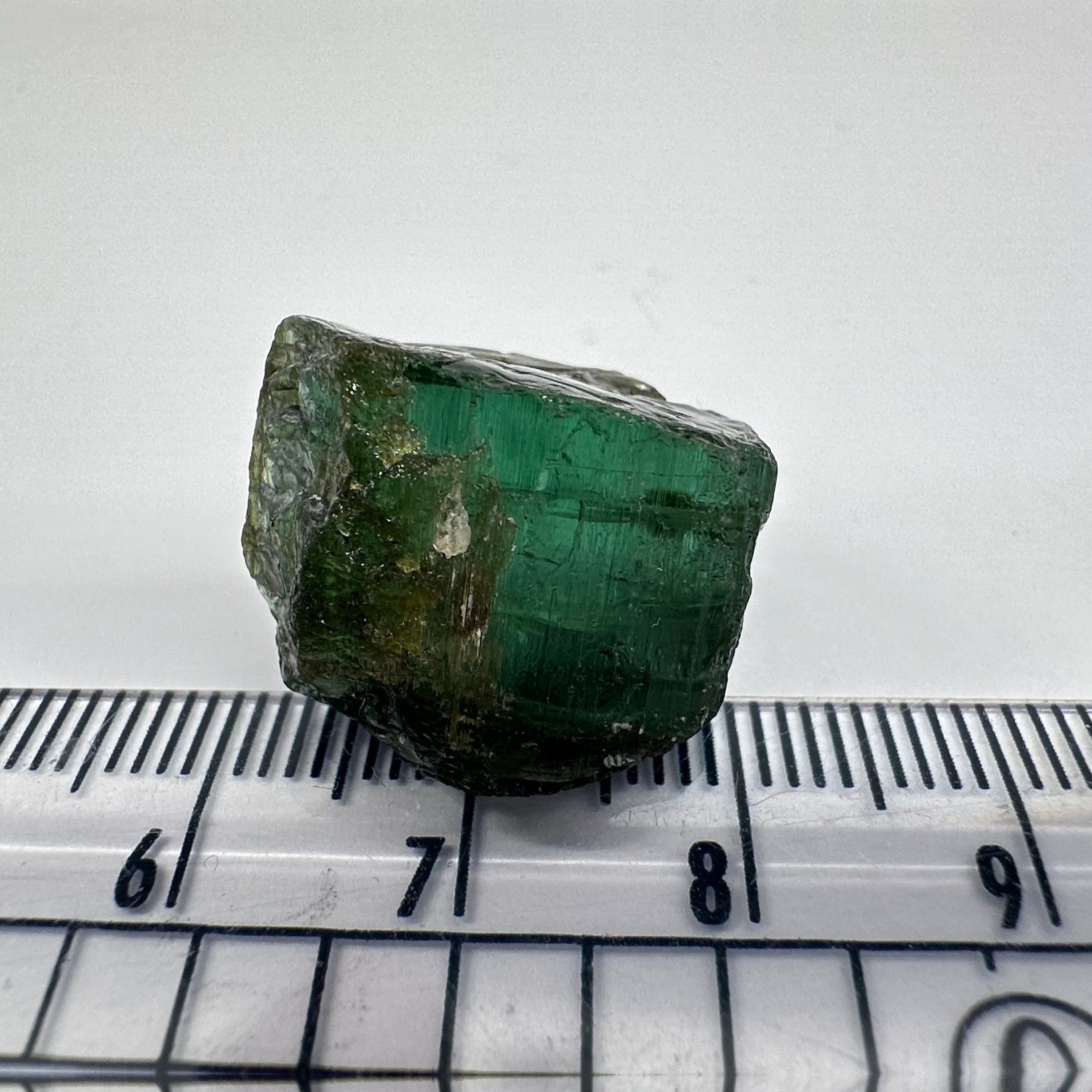 Tourmaline Crystal, 5.90gm, Untreated Unheated, cab/specimen grade, closed c axis