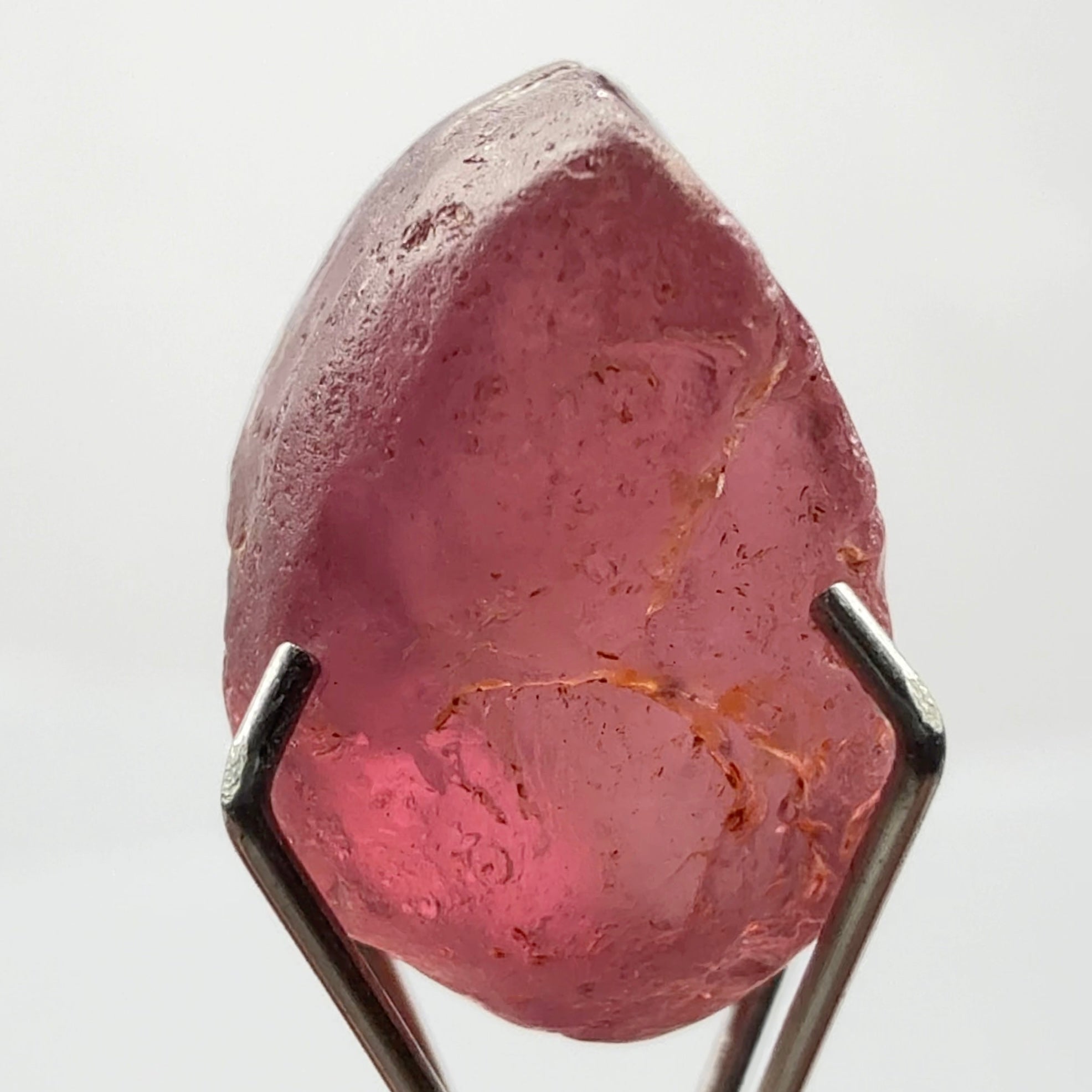 Champagne Garnet, 6.79ct, Lindi, Tanzania, Untreated Unheated, beautiful stone, vvs-if with very very slight silk