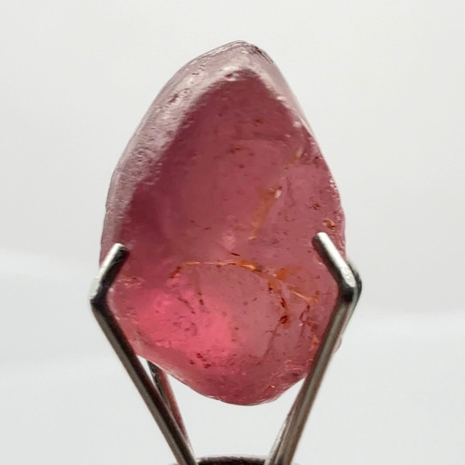 Champagne Garnet, 6.79ct, Lindi, Tanzania, Untreated Unheated, beautiful stone, vvs-if with very very slight silk