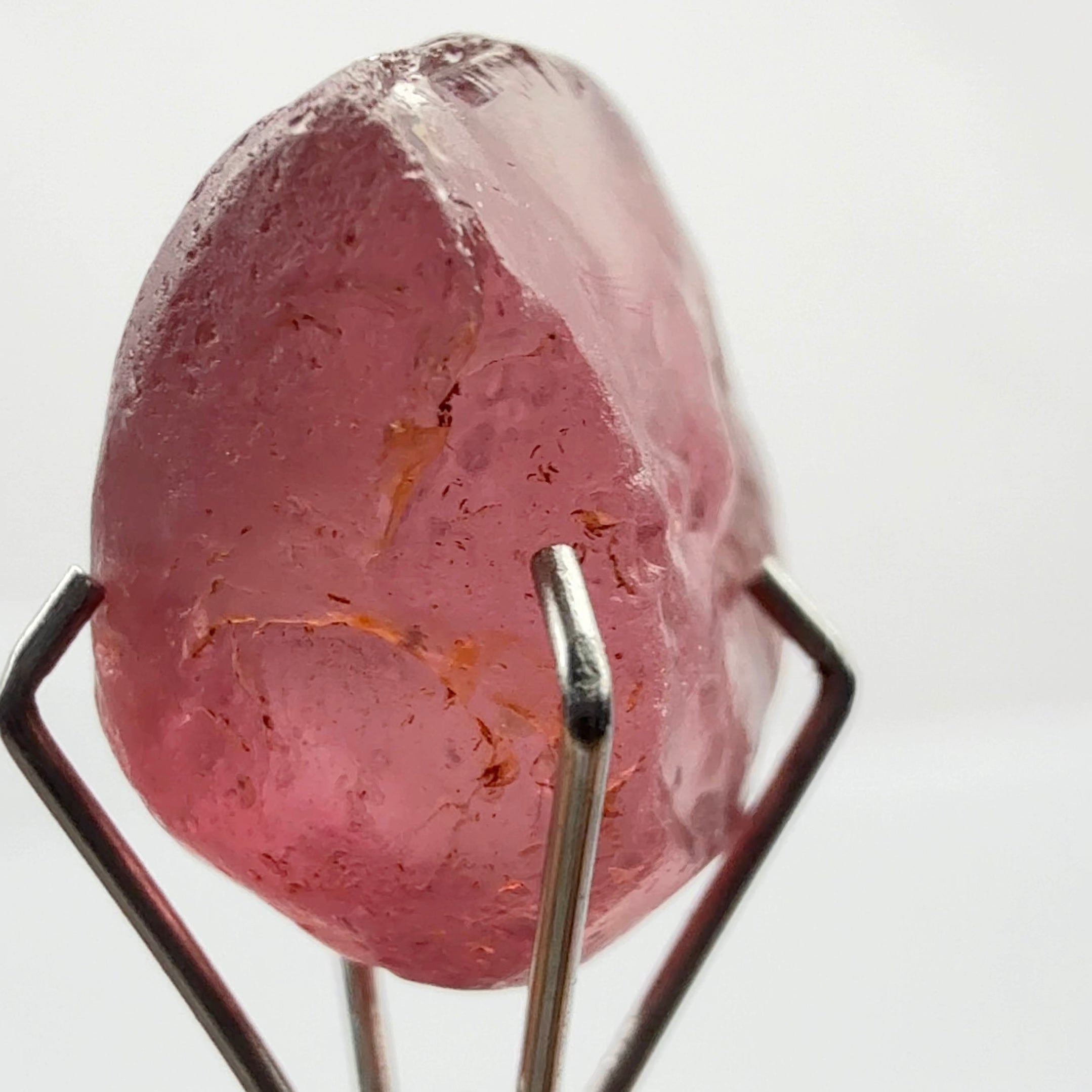 Champagne Garnet, 6.79ct, Lindi, Tanzania, Untreated Unheated, beautiful stone, vvs-if with very very slight silk